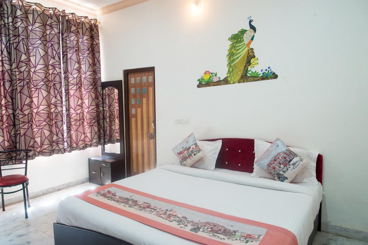 Oyo 11743 Hotel Shree Krishna Удайпур Экстерьер фото