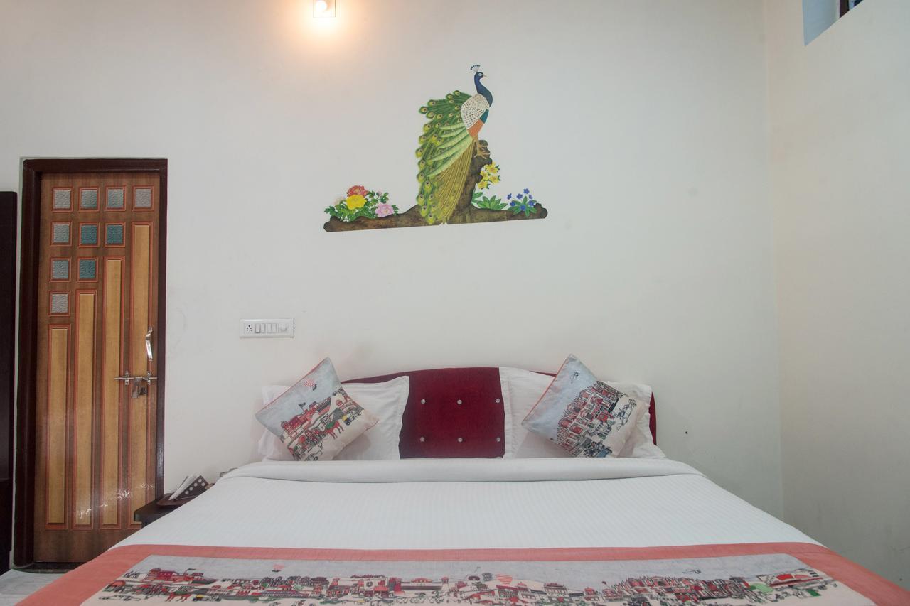 Oyo 11743 Hotel Shree Krishna Удайпур Экстерьер фото